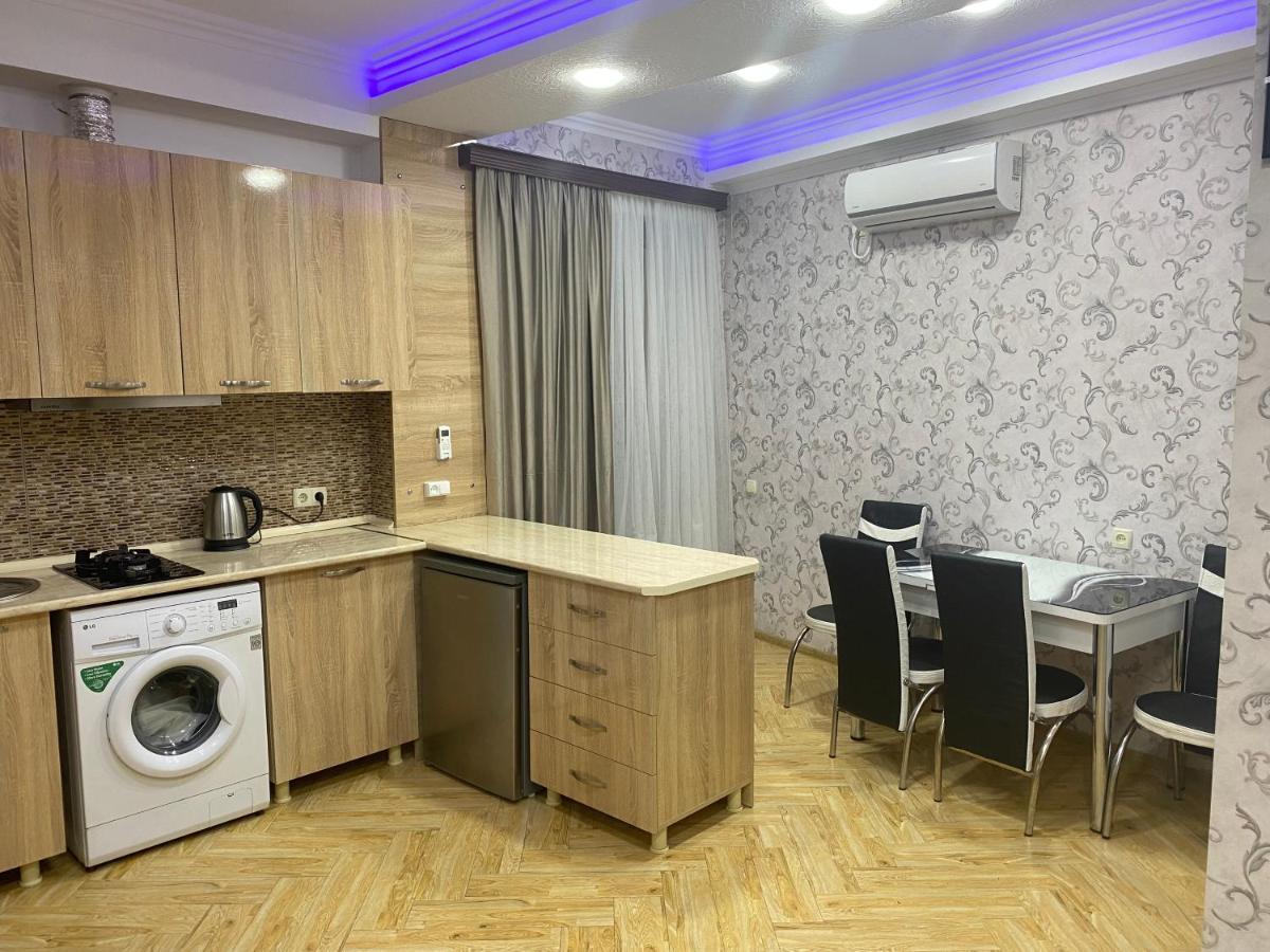 City Center Koutaïssi Extérieur photo